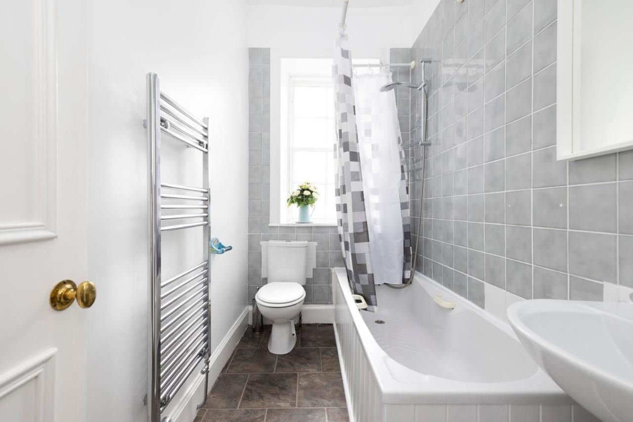 Апартаменты Joivy Cosy Flat In The Heart Of Эдинбург Экстерьер фото