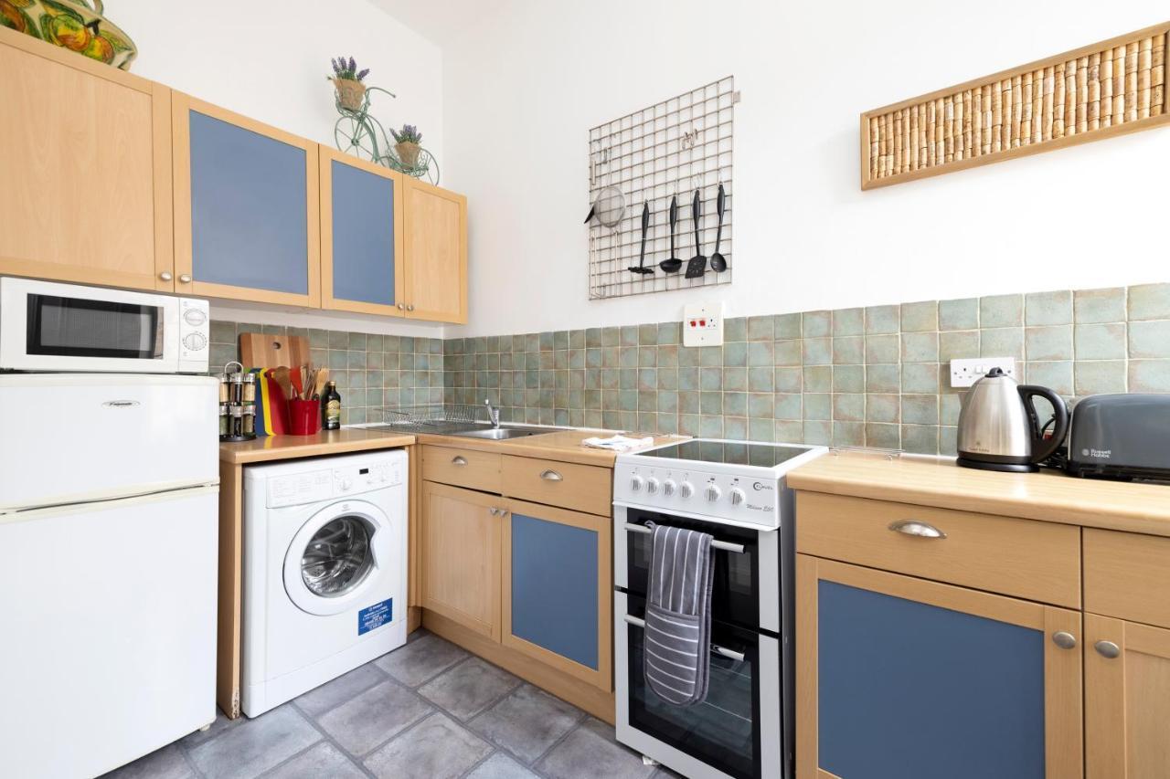 Апартаменты Joivy Cosy Flat In The Heart Of Эдинбург Экстерьер фото